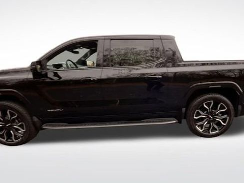 New 2025 GMC Sierra EV Denali image 7