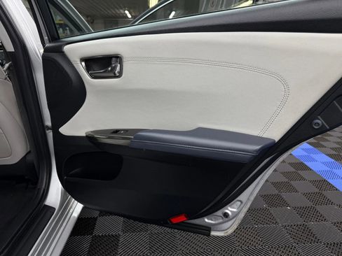 Used 2014 Toyota Avalon XLE image 8