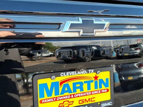 Used 2022 Chevrolet Tahoe RST w/ Sport Performance Package image 11