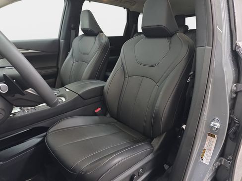 Certified 2026 INFINITI QX60 Luxe w/ Cargo Package AWD/4WD image 12