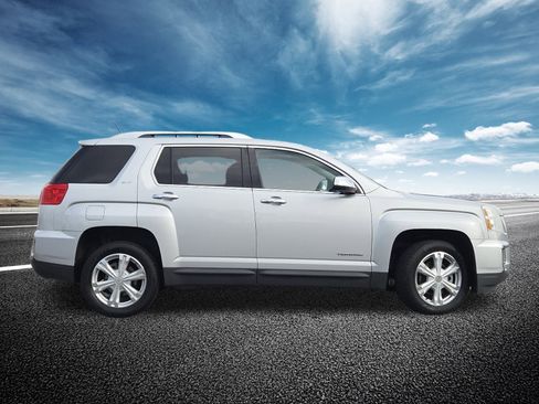 Used 2017 GMC Terrain SLT w/ Open Road Package image 18