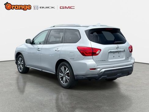 Used 2020 Nissan Pathfinder SV w/ Cargo Package FWD image 5