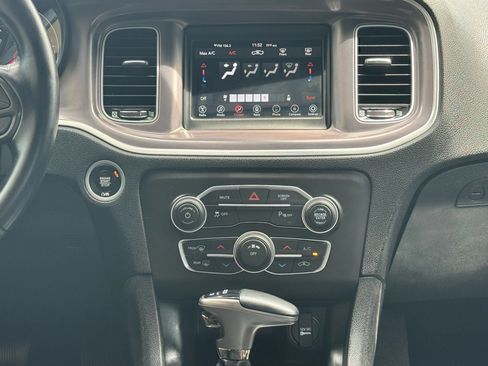 Used 2021 Dodge Charger SXT RWD image 25