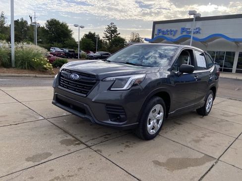 Used 2023 Subaru Forester AWD/4WD image 4