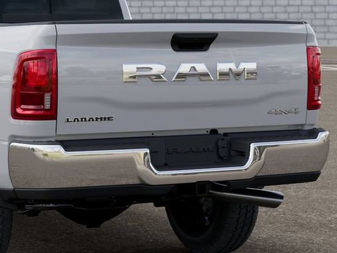 New 2026 RAM 2500 Laramie AWD/4WD image 14