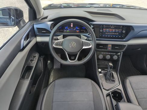 Used 2023 Volkswagen Taos SE w/ Panoramic Sunroof Package FWD image 14
