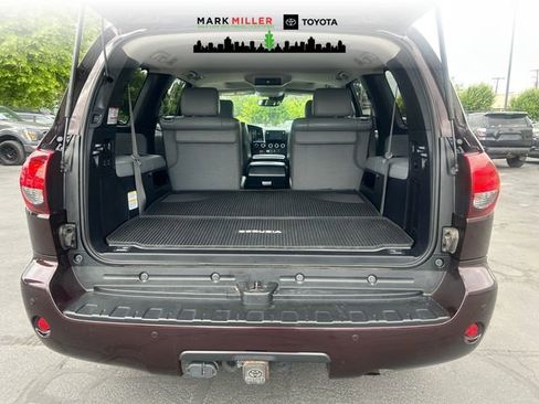 Used 2019 Toyota Sequoia Platinum AWD/4WD image 19