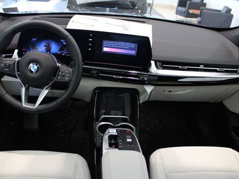 New 2026 BMW X1 xDrive28i w/ Technology Package AWD/4WD image 6