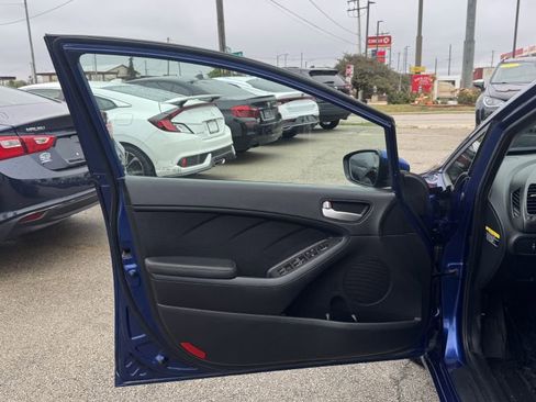 Used 2017 Kia Forte LX w/ LX Popular Package image 16