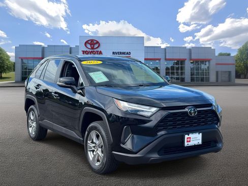 Certified 2025 Toyota RAV4 XLE AWD/4WD image 2