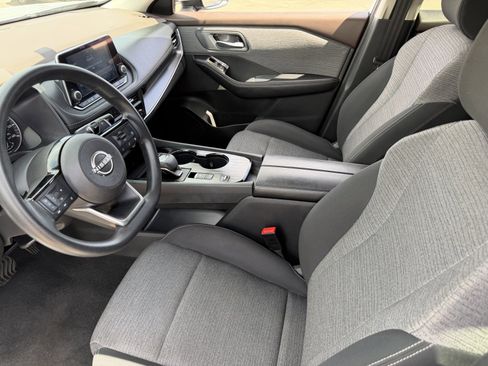 Used 2023 Nissan Rogue SV image 25