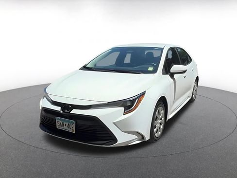 Used 2025 Toyota Corolla LE FWD image 8