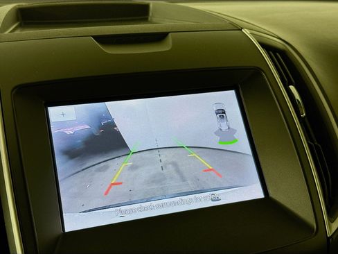 Used 2020 Ford Edge SEL w/ Convenience Package image 16