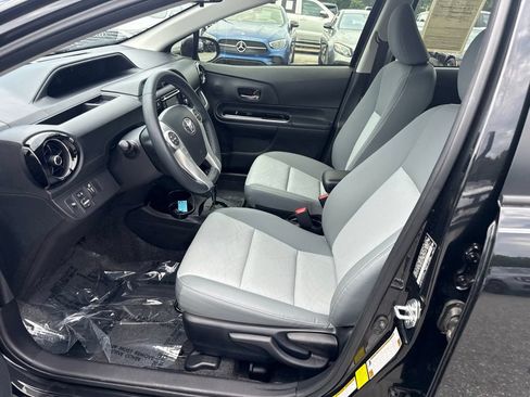 Used 2015 Toyota Prius C Four FWD image 3