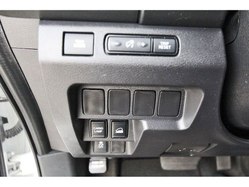 Used 2022 Nissan Frontier SV image 17