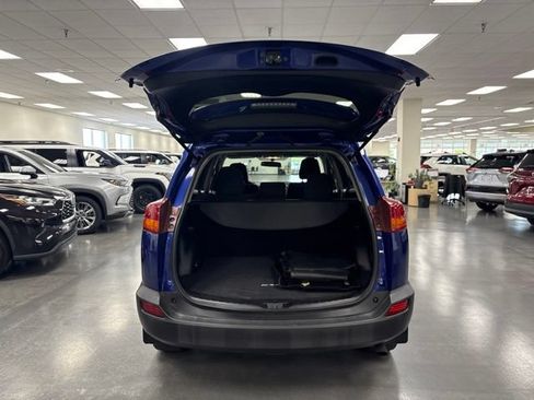 Used 2015 Toyota RAV4 XLE AWD/4WD image 11