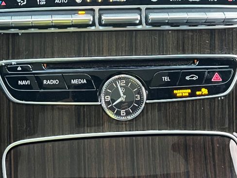 Used 2018 Mercedes-Benz C 300 4MATIC Sedan image 18