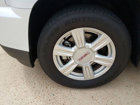 Used 2016 GMC Terrain SLE w/ Driver Alert Package I image 9