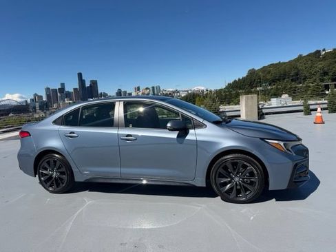 Certified 2026 Toyota Corolla SE AWD/4WD image 3