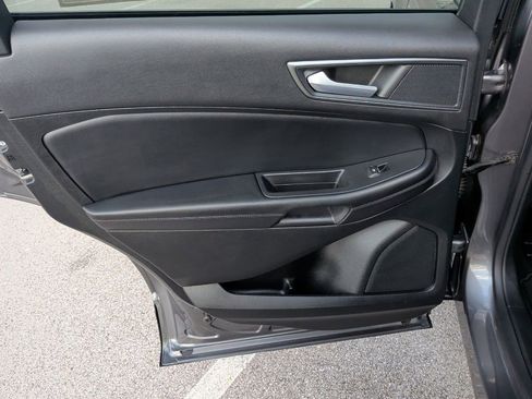 Used 2022 Ford Edge SE w/ Black Appearance Package image 34