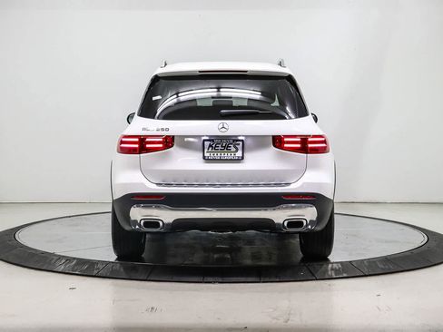 Certified 2026 Mercedes-Benz GLB 250 image 3