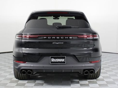 New 2026 Porsche Cayenne image 6