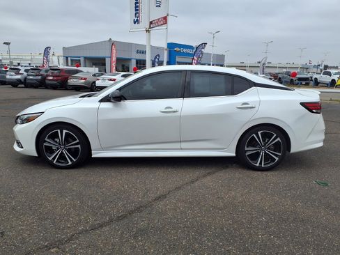 Used 2023 Nissan Sentra SR w/ Trunk Package image 4