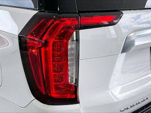 Used 2022 GMC Yukon XL Denali RWD image 27