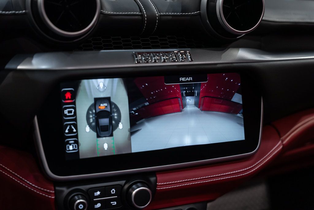 Used 2022 Ferrari Portofino M RWD image 40