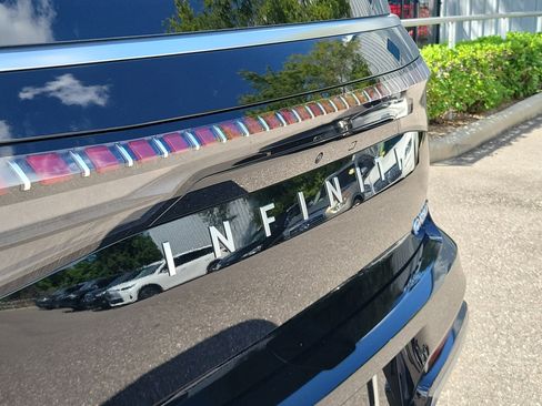 New 2026 INFINITI QX80 Luxe image 6