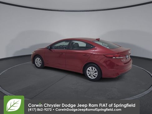 Used 2017 Hyundai Elantra SE FWD image 10