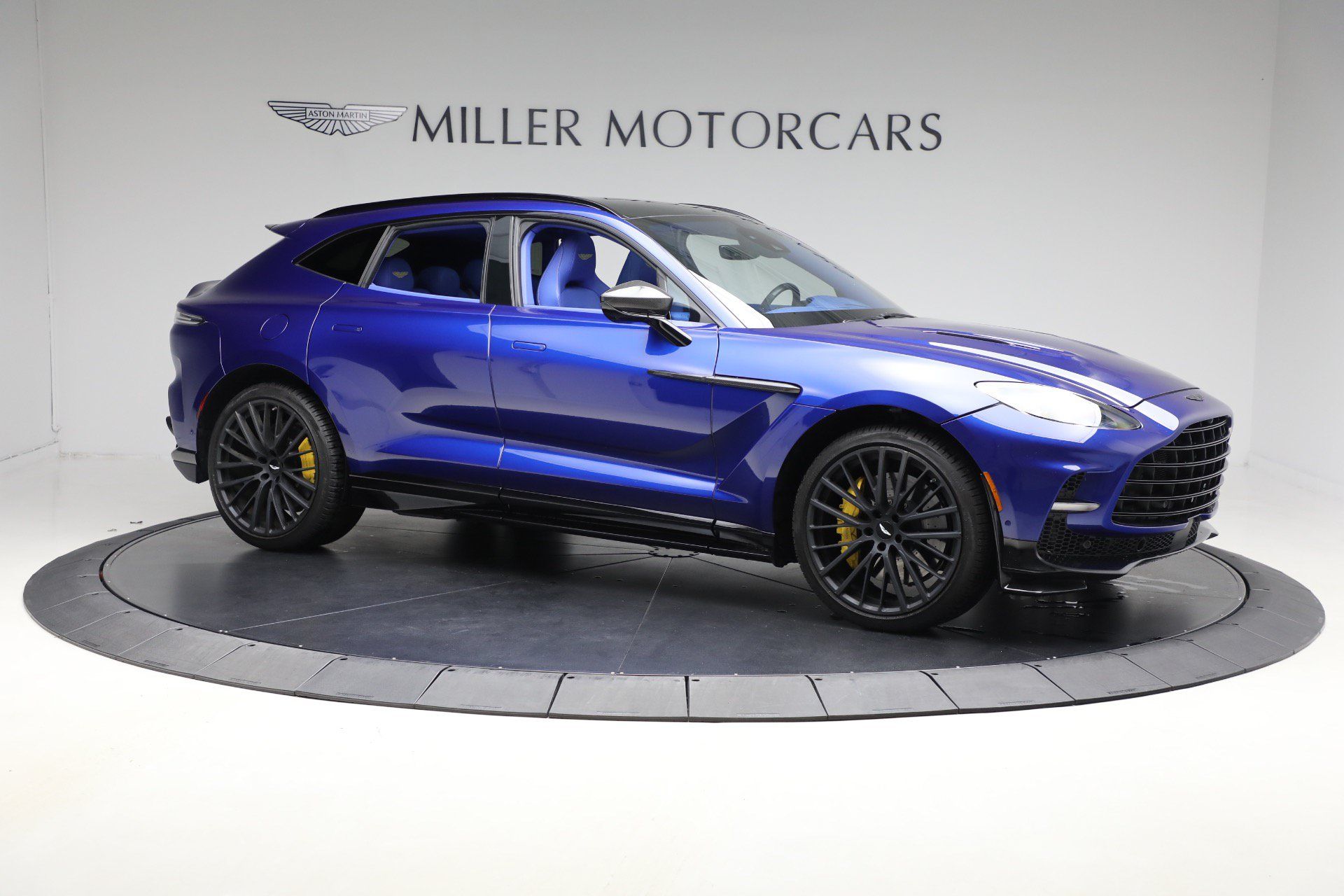 Used 2024 Aston Martin DBX 707 AWD/4WD image 10
