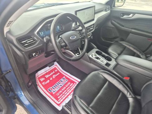 Used 2023 Ford Escape Platinum AWD/4WD image 6