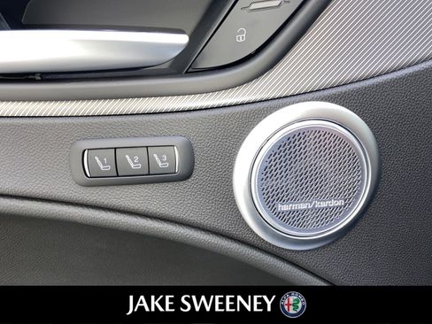 New 2023 Alfa Romeo Stelvio Veloce image 28