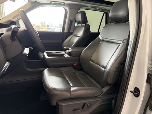 Used 2025 Ford Expedition Max Active image 5