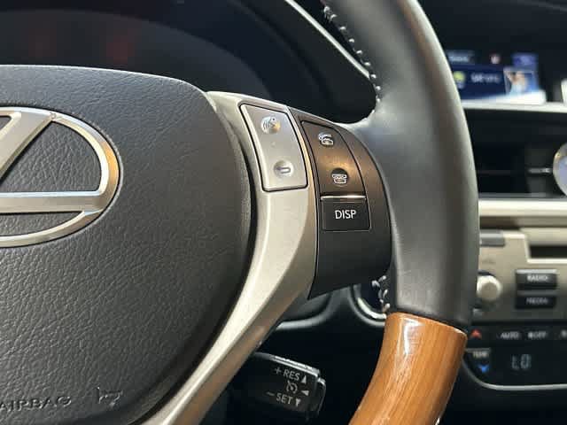Used 2015 Lexus ES 300h w/ Navigation System Package FWD image 18