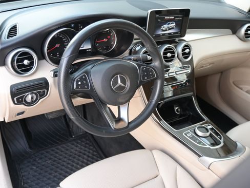 Used 2019 Mercedes-Benz GLC 300 image 11