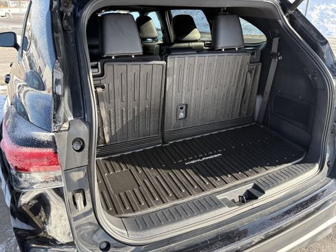 Certified 2023 Toyota Highlander XSE image 5
