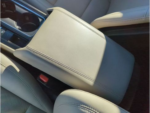 Used 2025 Lincoln Corsair Grand Touring w/ Equipment Group 301A image 28