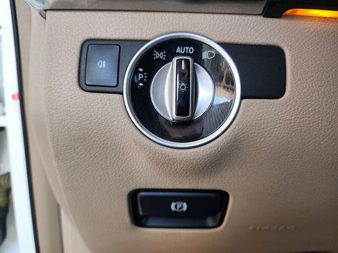 Used 2015 Mercedes-Benz GL 450 4MATIC w/ Lighting Package image 30