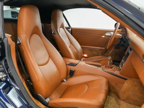 Used 2005 Porsche 911 Carrera RWD image 17