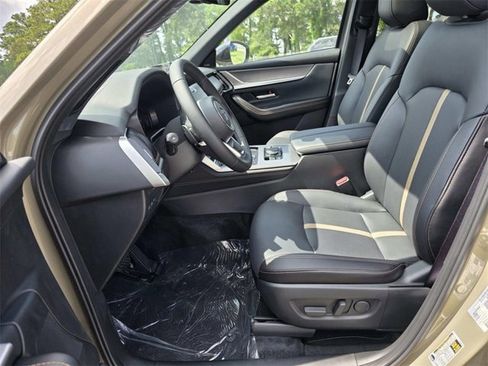 New 2025 MAZDA CX-70 Plug-In Hybrid w/ Premium Plus image 13