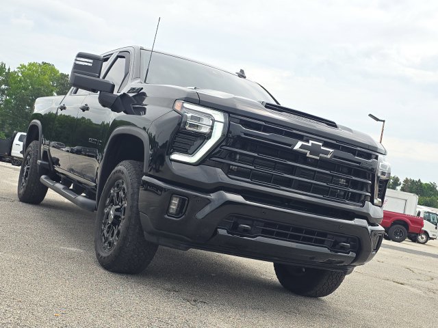 Used 2024 Chevrolet Silverado 2500 LTZ w/ LTZ Plus Package AWD/4WD image 7