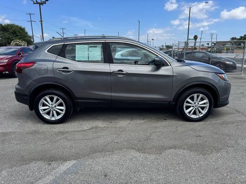 Used 2017 Nissan Rogue Sport SV FWD image 8
