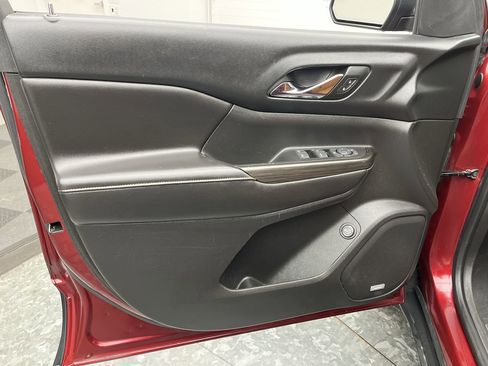 Used 2017 GMC Acadia SLT image 7