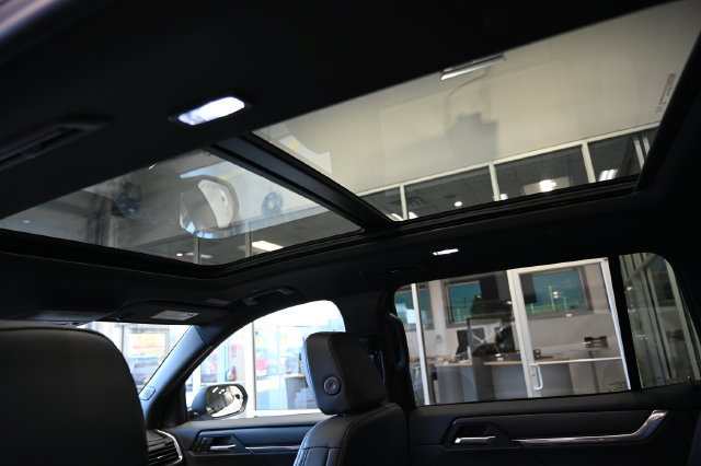 New 2027 GMC Acadia Elevation w/ Black Edition FWD image 21
