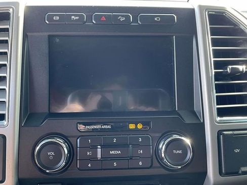 Used 2017 Ford F250 Lariat w/ Lariat Value Package AWD/4WD image 23