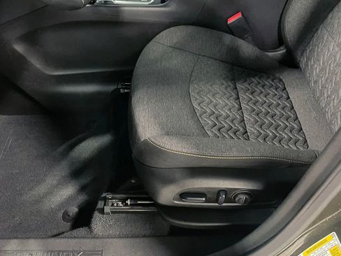 Used 2023 Chevrolet Equinox LT image 21