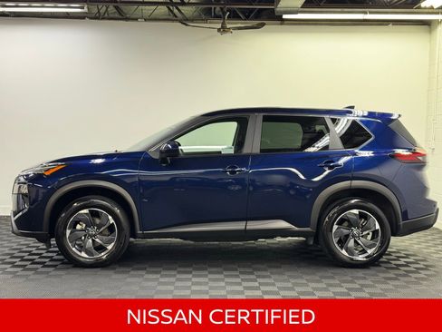 Certified 2025 Nissan Rogue SV image 4