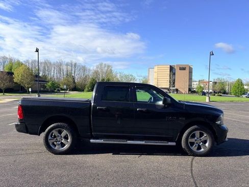 Used 2017 RAM 1500 Express w/ Black Ram 1500 Express Group AWD/4WD image 6